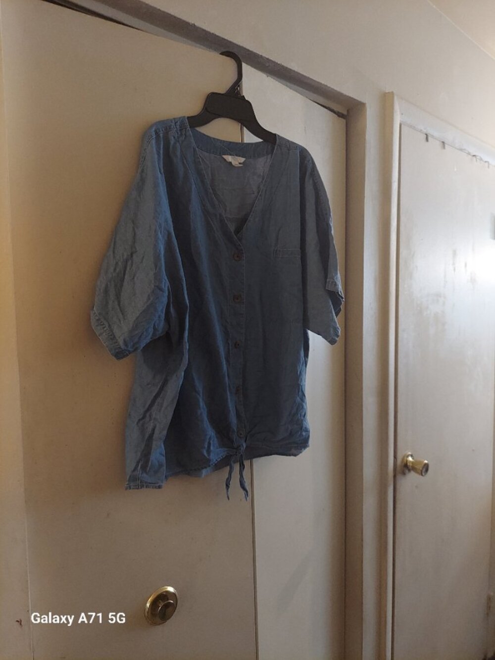 Time and Tru Short Sleeve Button Front Denim Top
